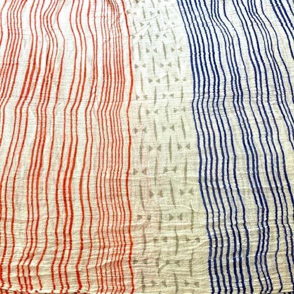 J. Mclaughlin red white blue striped scarf with tassel fringe. Very soft
C - Picture 3 of 8